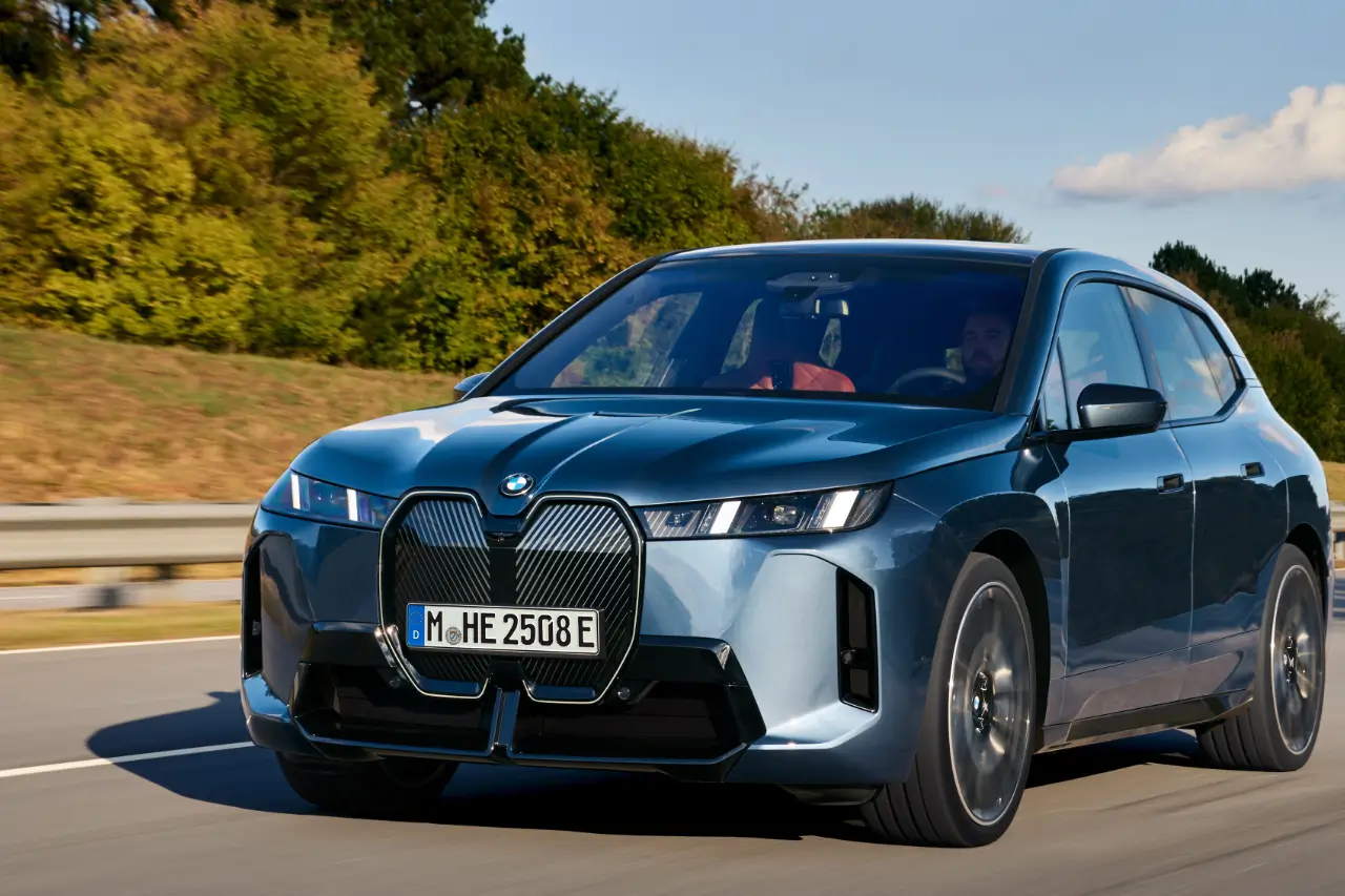 Neue BMW iX